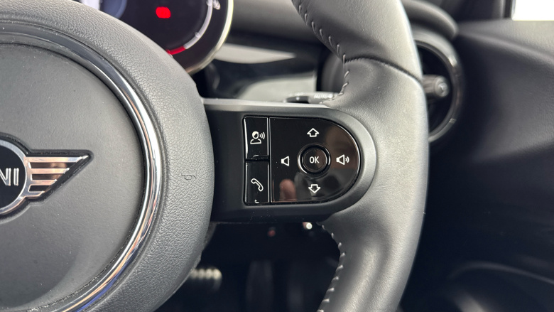 MINI Hatchback 1.5 Cooper Sport Premium 3dr Auto Petrol Hatchback